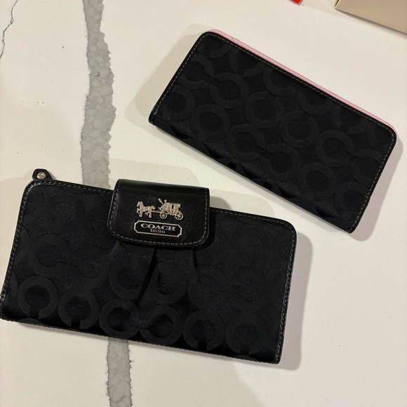 Coach Pink Wallet - Picture 1 of 5